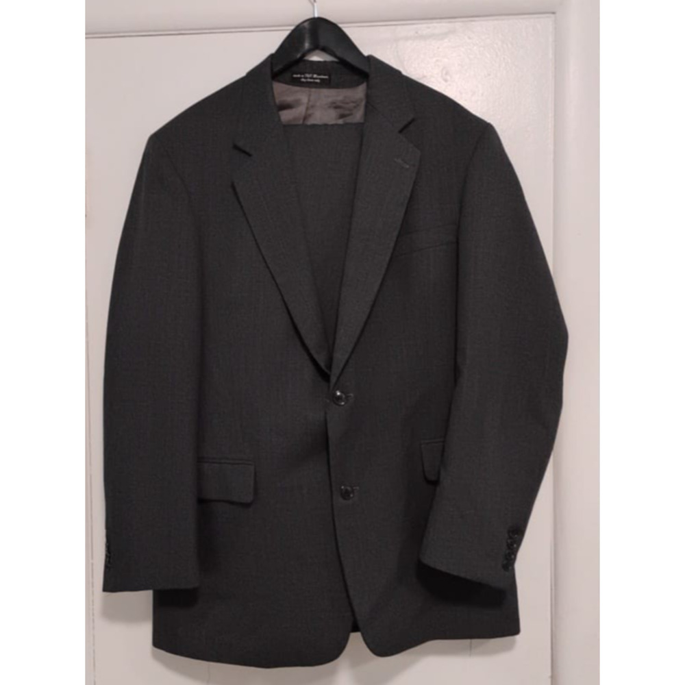 Vintage Gianfranco Ruffini Italy Plaid Wool Mens suit gray 42L pant 36X35